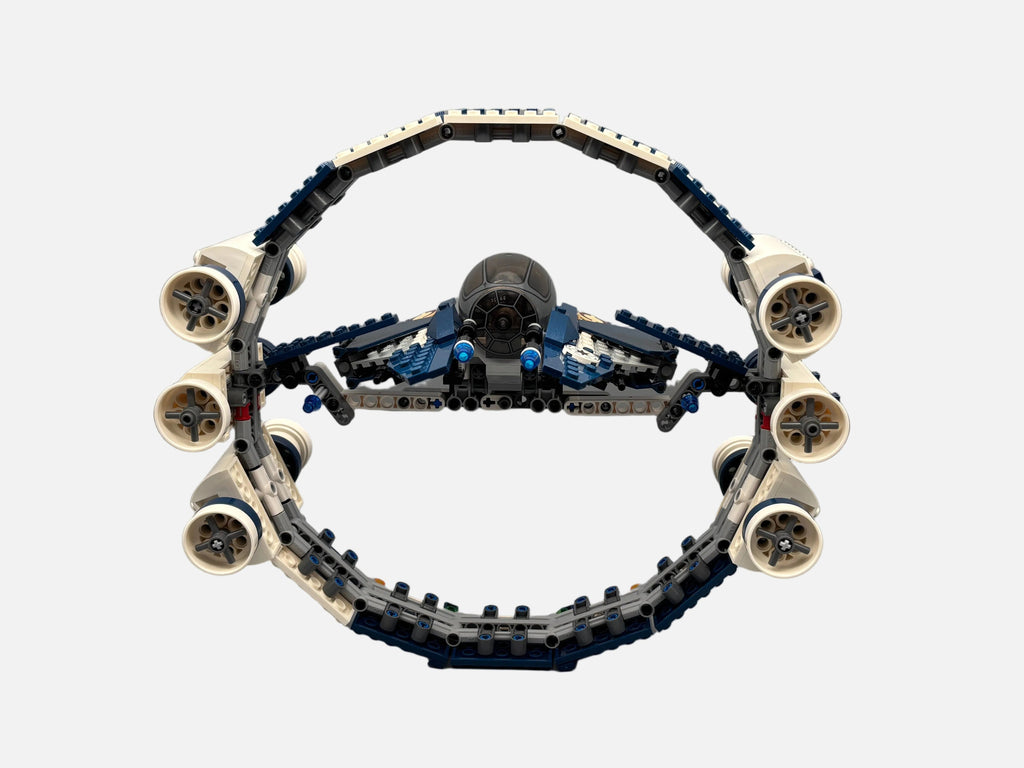 LEGO® Star Wars™ 7661 – Jedi Starfighter Hyperdrive Booster Ring mit Figuren