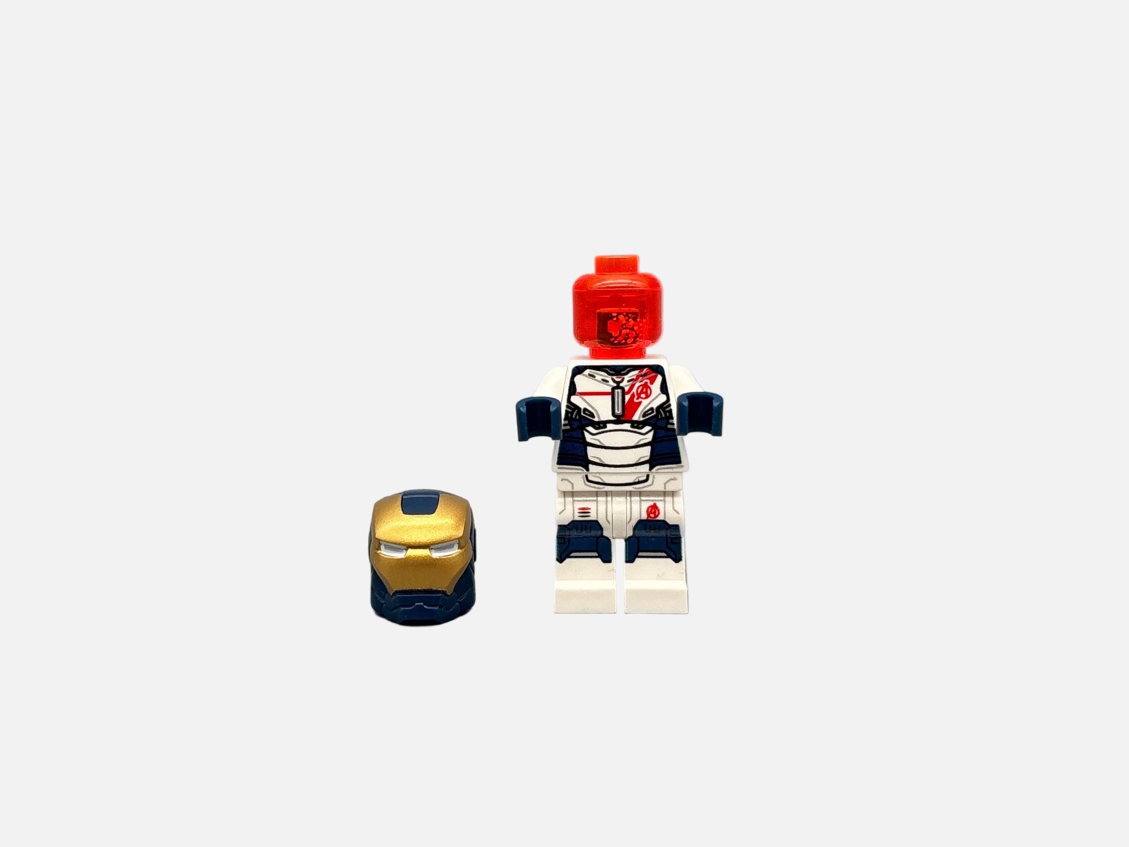 LEGO® Marvel™ Iron Legion Helmet with Visor Minifigur - sh0168